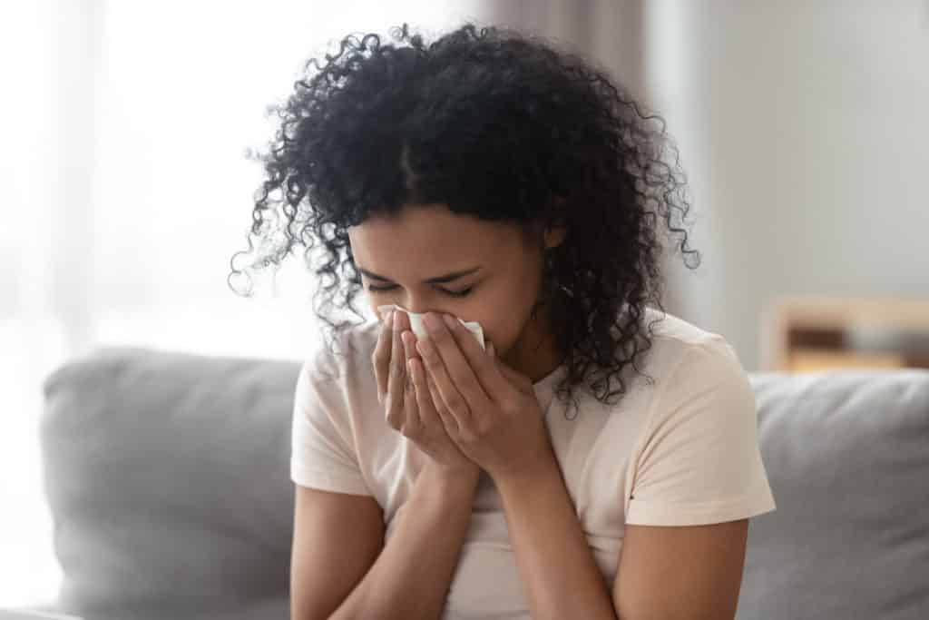 Allergies cause dark circles and undereye bags to appear