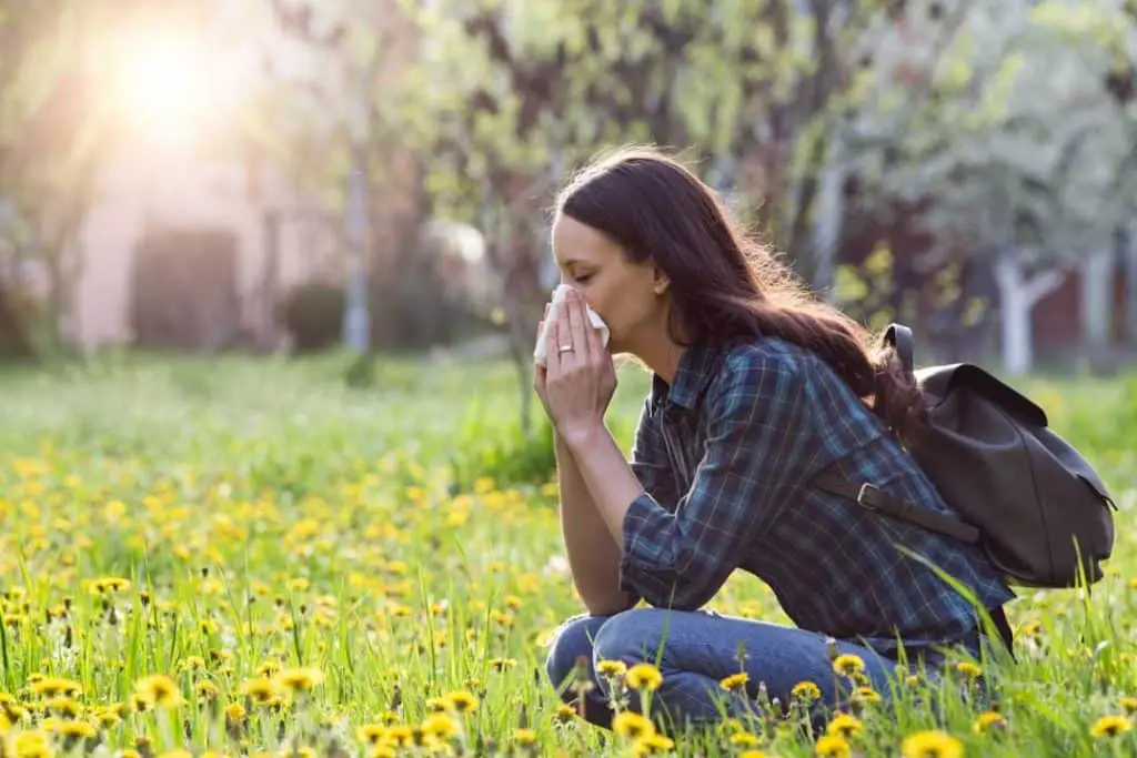 Take an antihistamine to avoid dark circles and under eyes bags