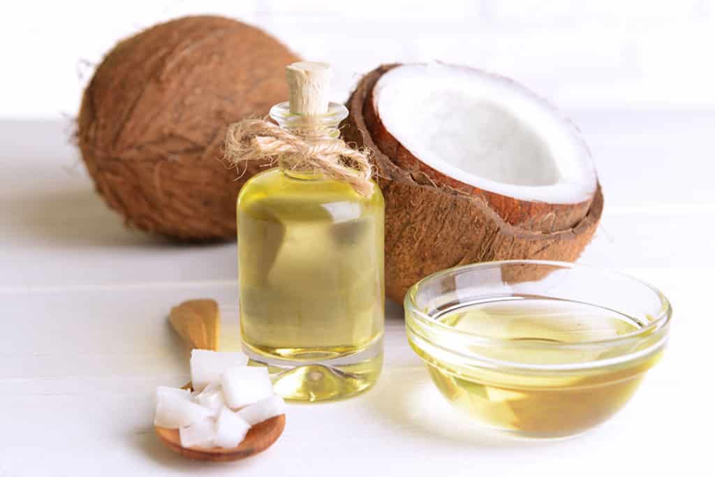 Coconut oil DIY scrub to detox your scalp