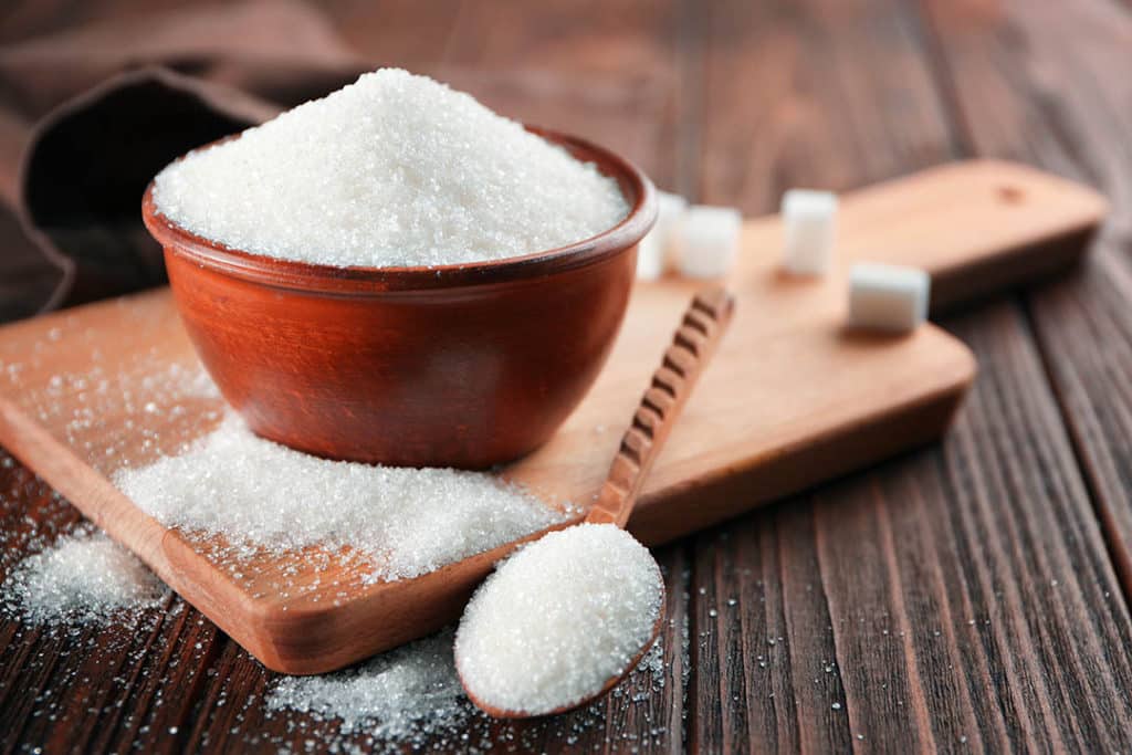 Sugar DIY scrub to detox your scalp